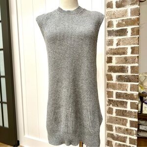 GAP Ribbed Chain Stitch Sweater with Cap Sleeve & Side Slit Gray — M